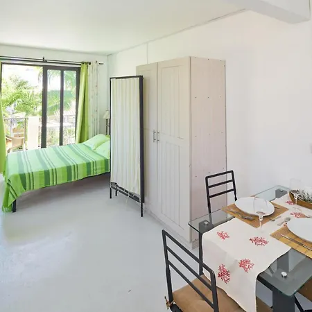 Cosy Studio #1 - Pereybere Pereybere Beach Exterior photo